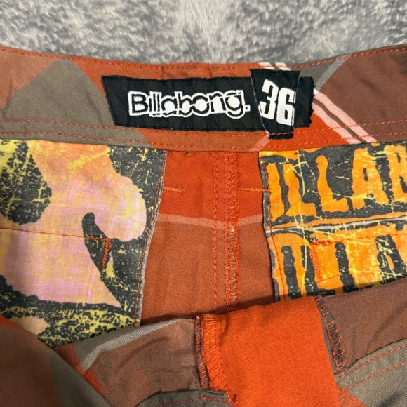 Billabong Plaid Shorts Men's Size 36 Orange Gray Casual Walk Shorts - Picture 3 of 7